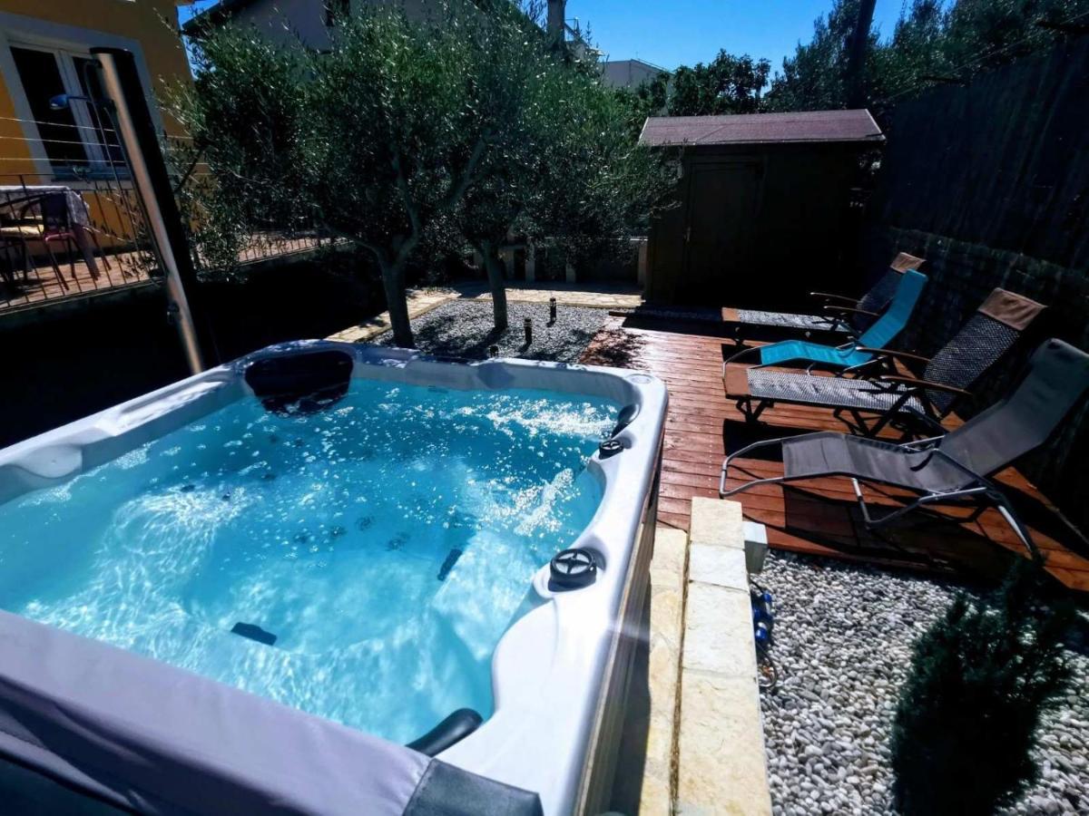 Holiday Home Istra With Jacuzzi Медулин Екстериор снимка
