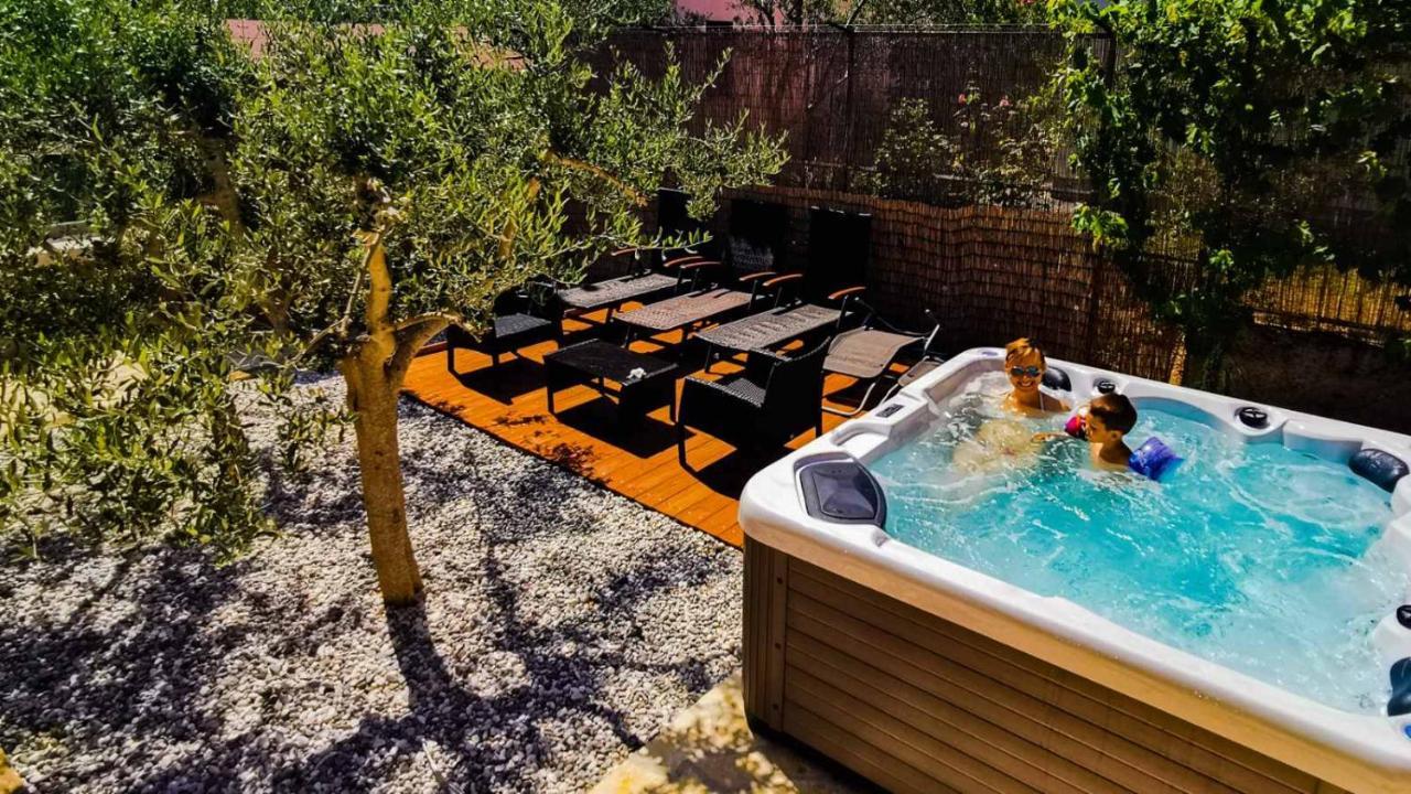 Holiday Home Istra With Jacuzzi Медулин Екстериор снимка