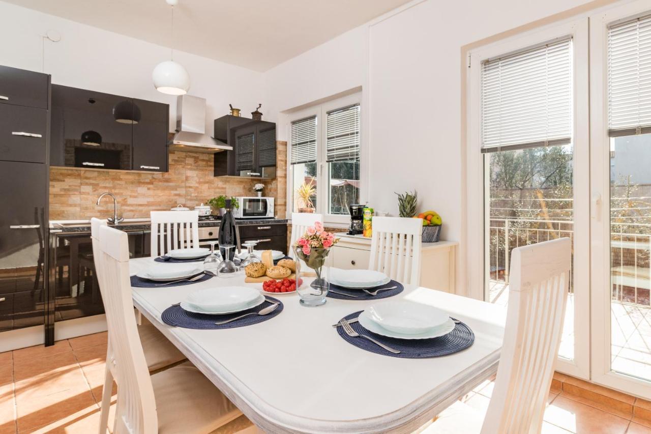 Holiday Home Istra With Jacuzzi Медулин Екстериор снимка